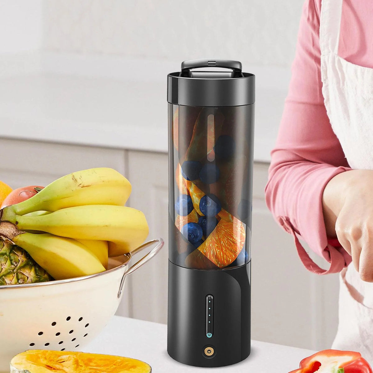 Black Portable Electric Juicer Mixer P15888