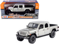 Silver Metallic Diecast Model Car G61049