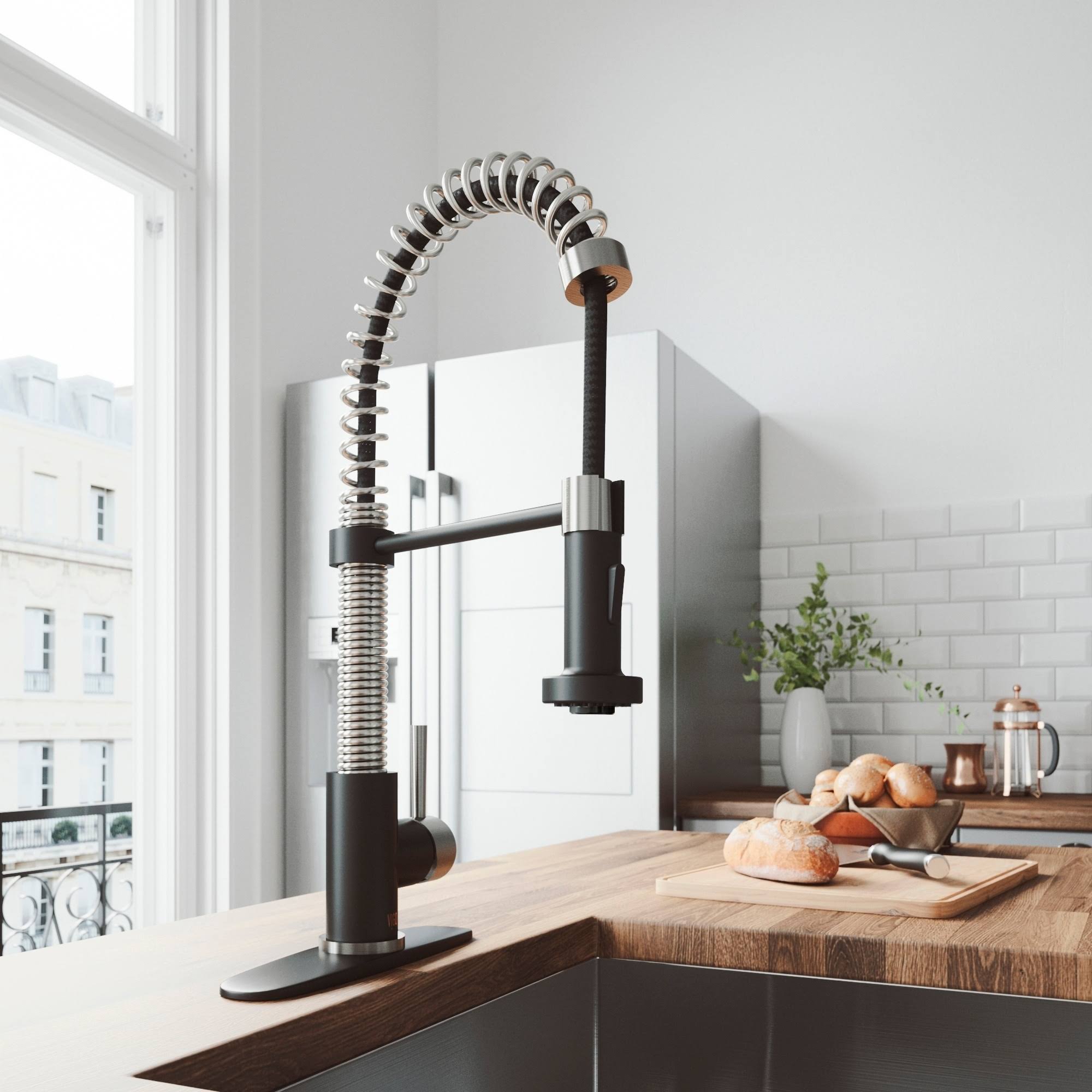 Stainless Steel & Matte Black Pull-Down Kitchen Faucet with Deck Plate I1290