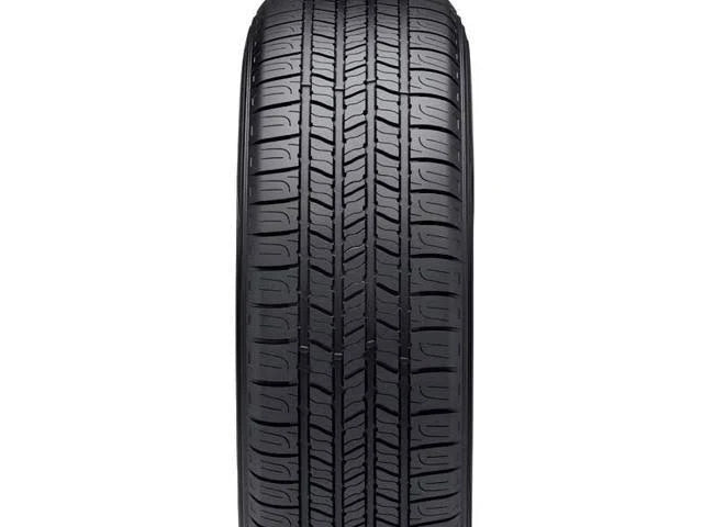 215/55R17 94H All-Season Tire R556
