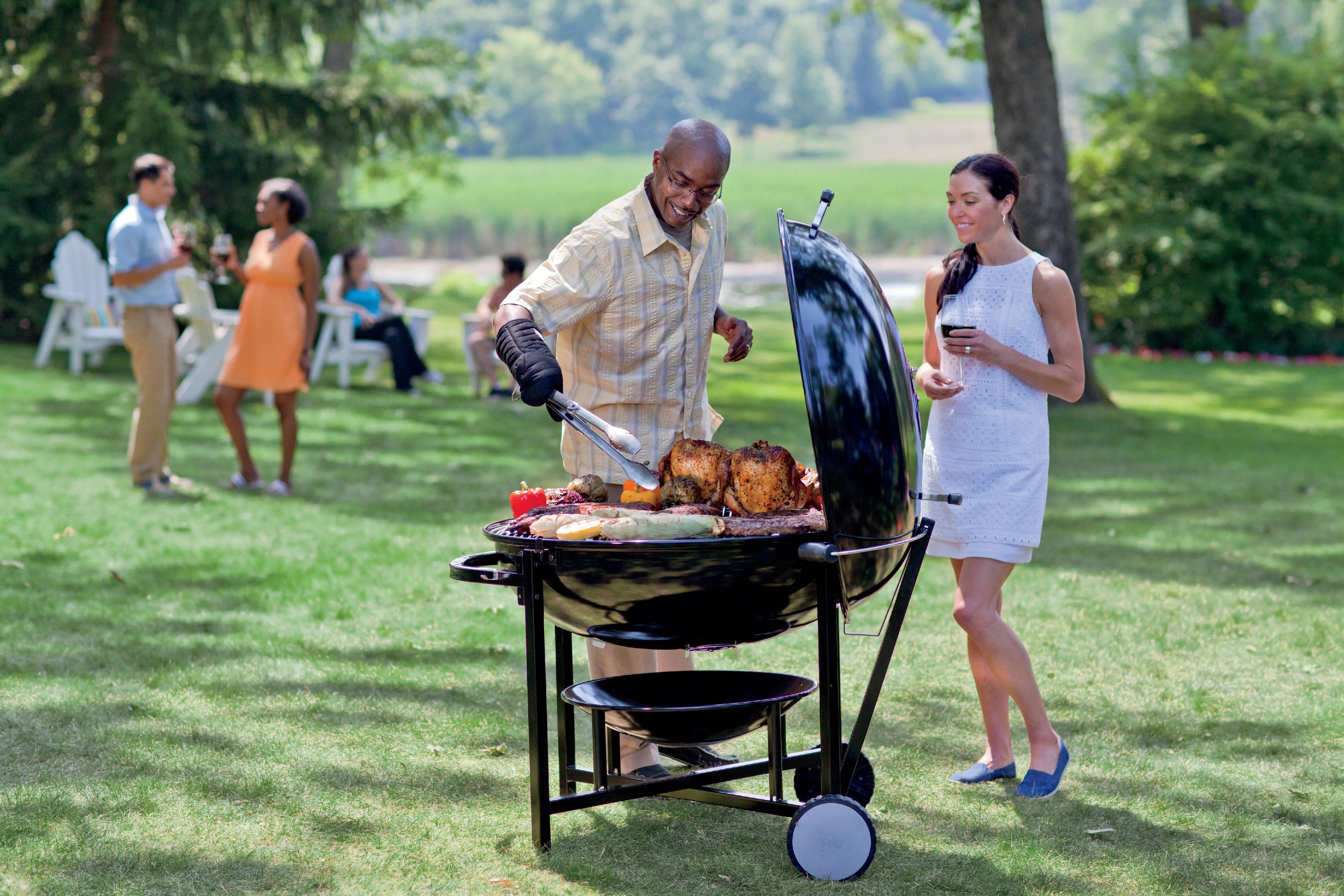 37'' Charcoal Grill H68667