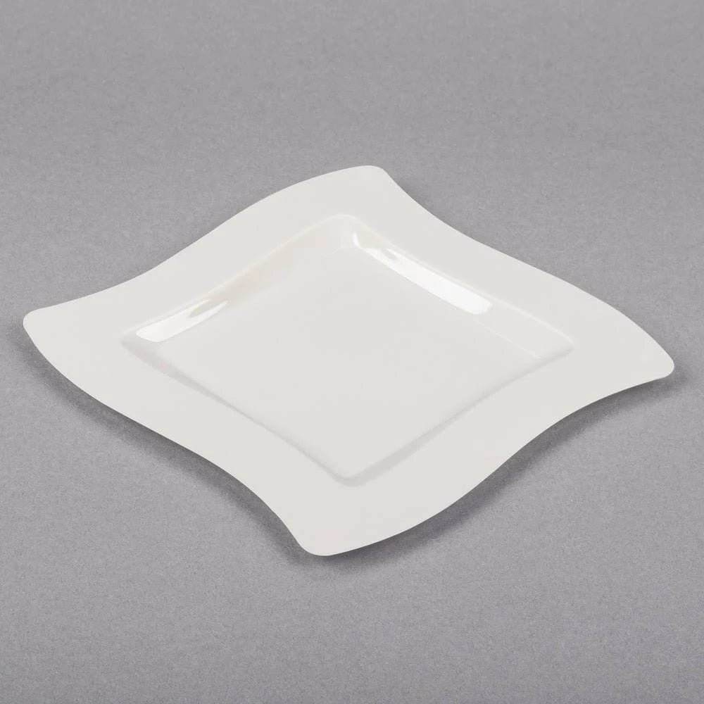 6.5x22 Disposable Plastic Dessert Plates Y461