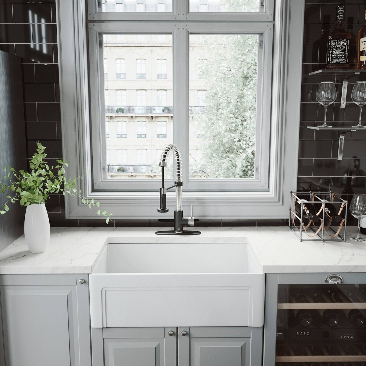 Stainless Steel & Matte Black Pull-Down Kitchen Faucet with Deck Plate I1290
