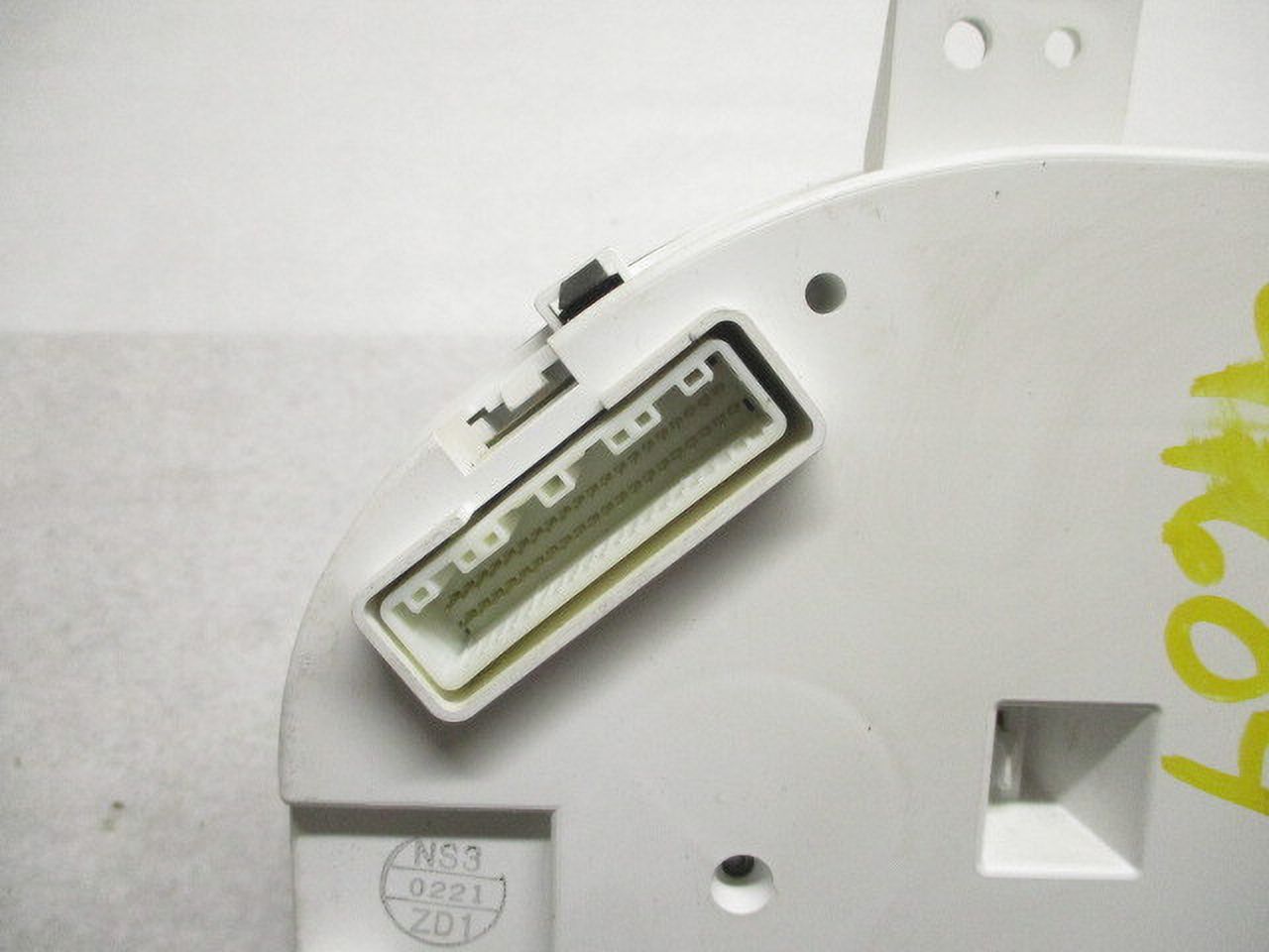 Pre-Owned Subaru Forester Speedometer Cluster MPH Y861