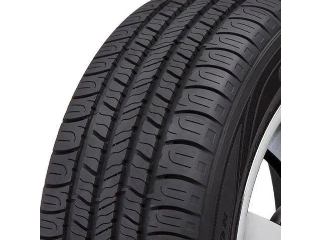 215/55R17 94H All-Season Tire R556