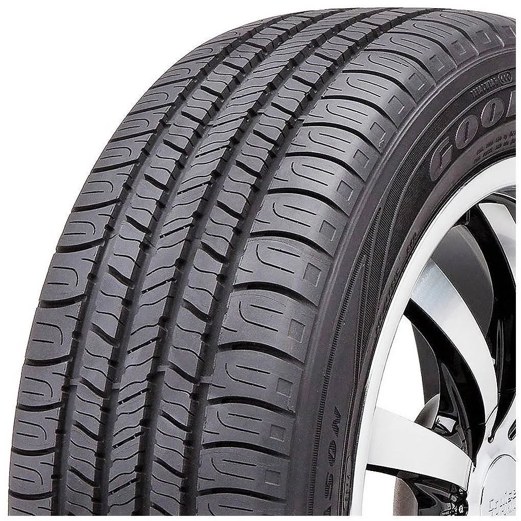 215/55R17 94H All-Season Tire R556