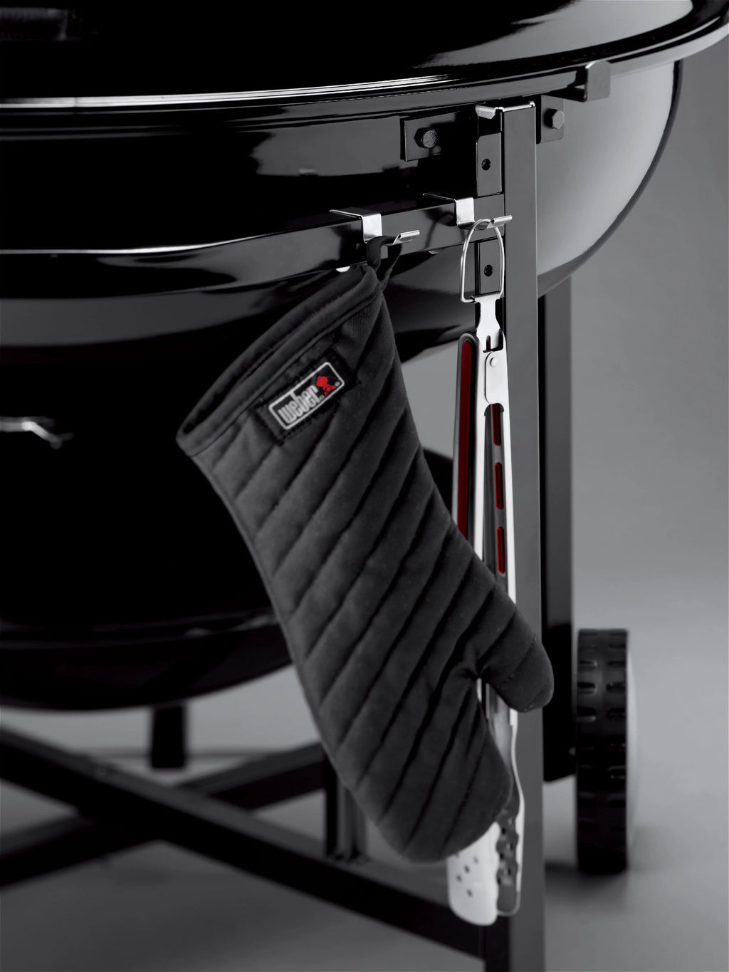 37'' Charcoal Grill H68667