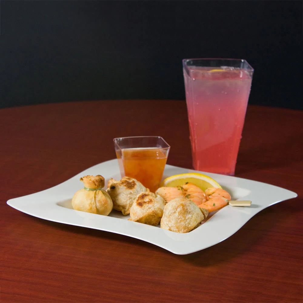6.5x22 Disposable Plastic Dessert Plates Y461