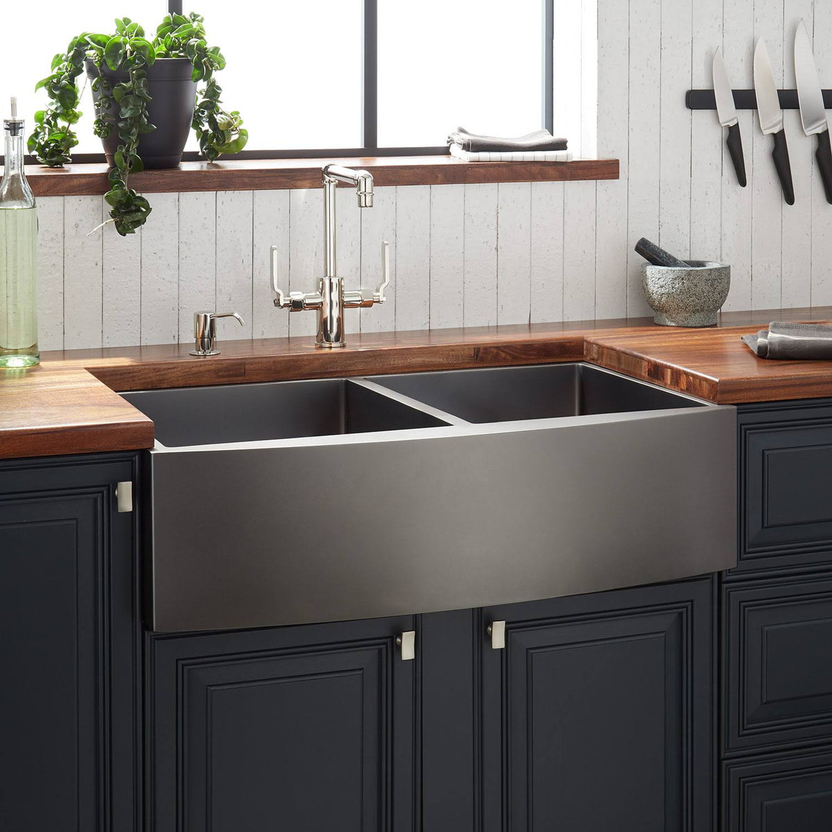 Stainless Steel Farmhouse Sink L58277