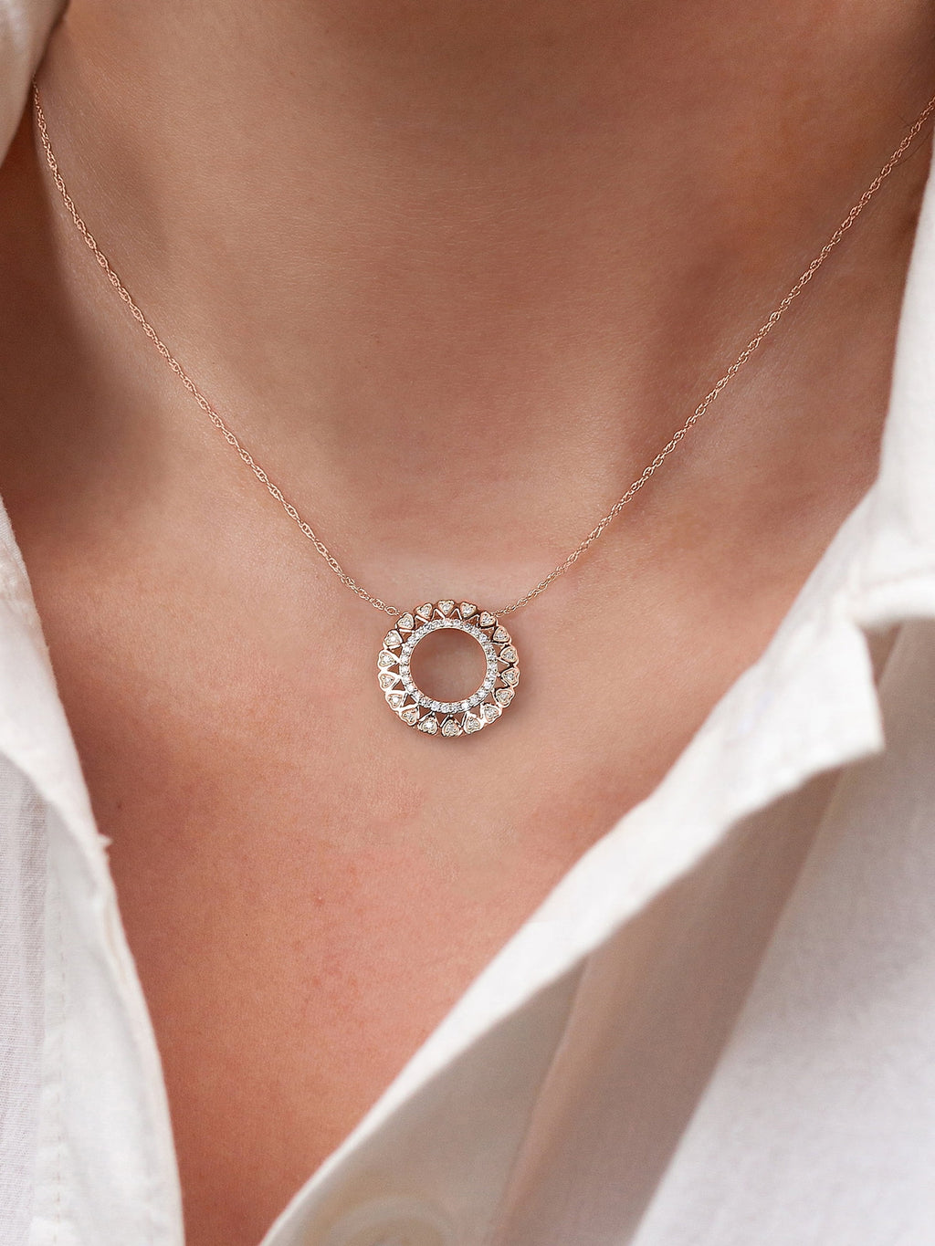 10K Rose Gold Filigree Heart Circle Necklace V19019