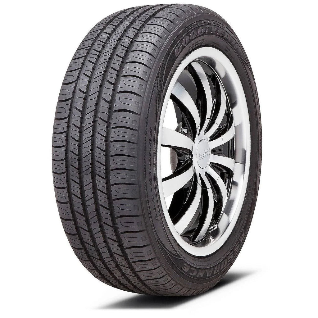 215/55R17 94H All-Season Tire R556