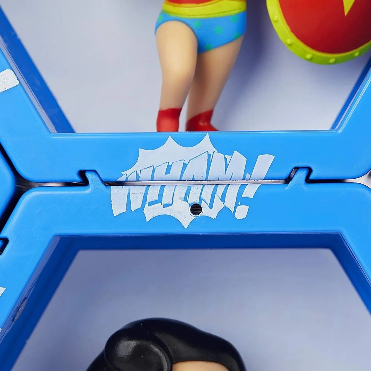 Light-Up Connect Figure Collectible I8249